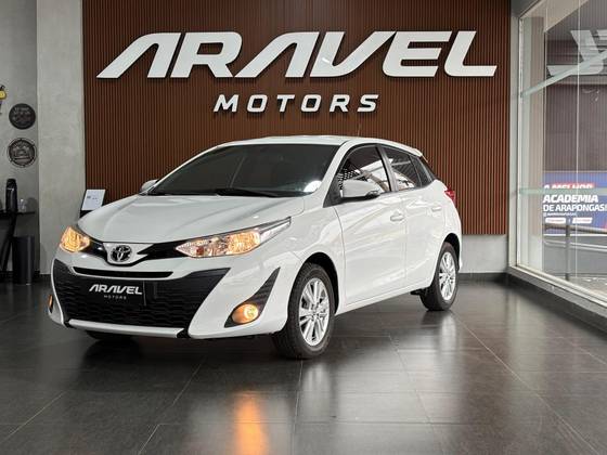 TOYOTA YARIS 1.3 16V FLEX XL PLUS TECH MULTIDRIVE TOYOTA YARIS 1.3 16V FLEX XL PLUS TECH MULTIDRIVE